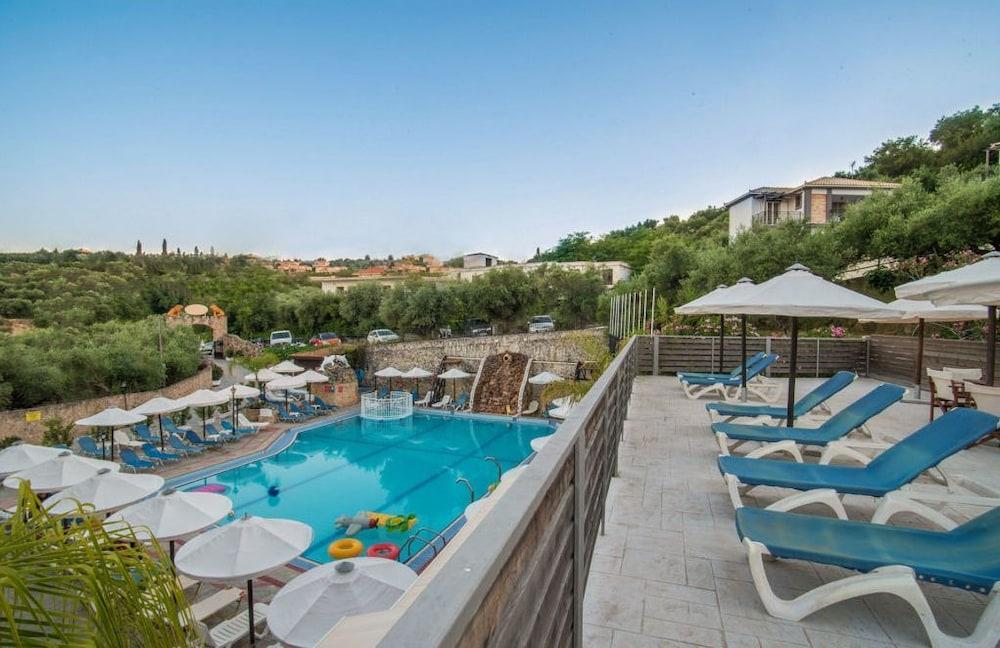 Mavrikos Hotel Plános Eksteriør billede