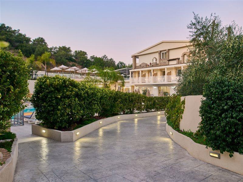 Mavrikos Hotel Plános Eksteriør billede